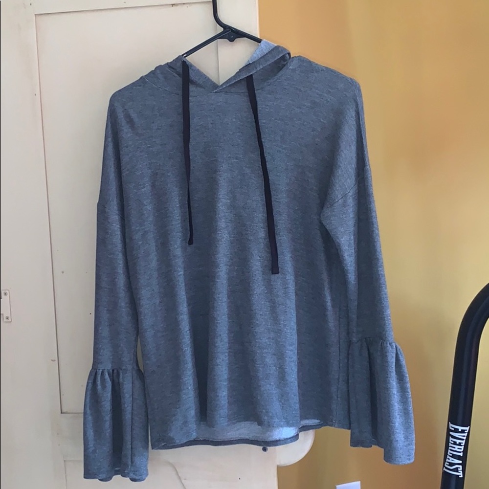 Long sleeve gray shirt